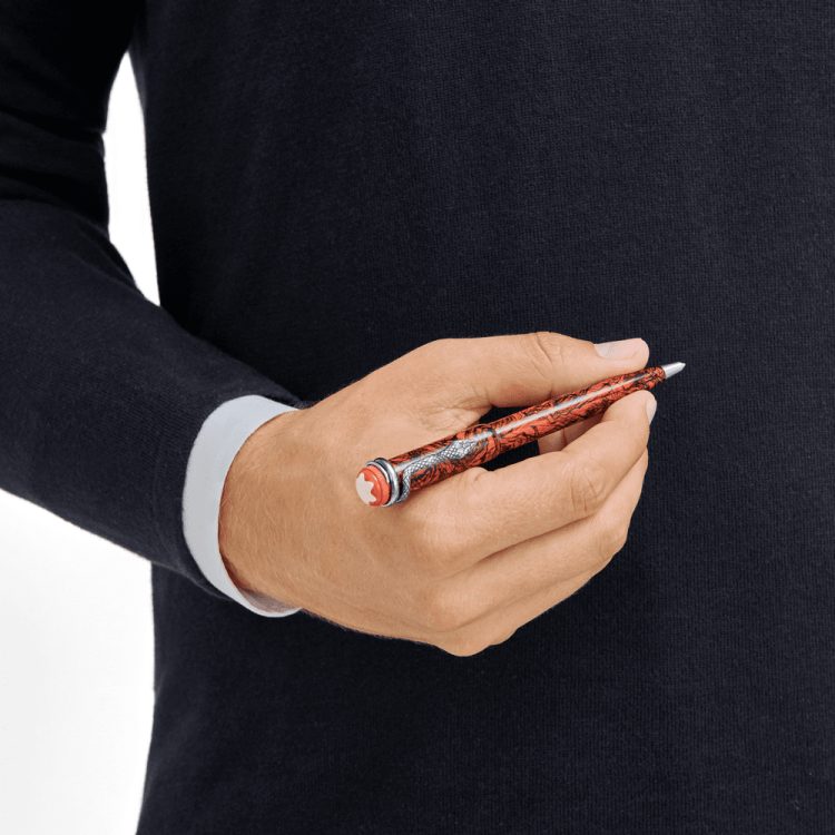 Stylo bille Montblanc Heritage Rouge et Noir Serpent Marble Special Edition